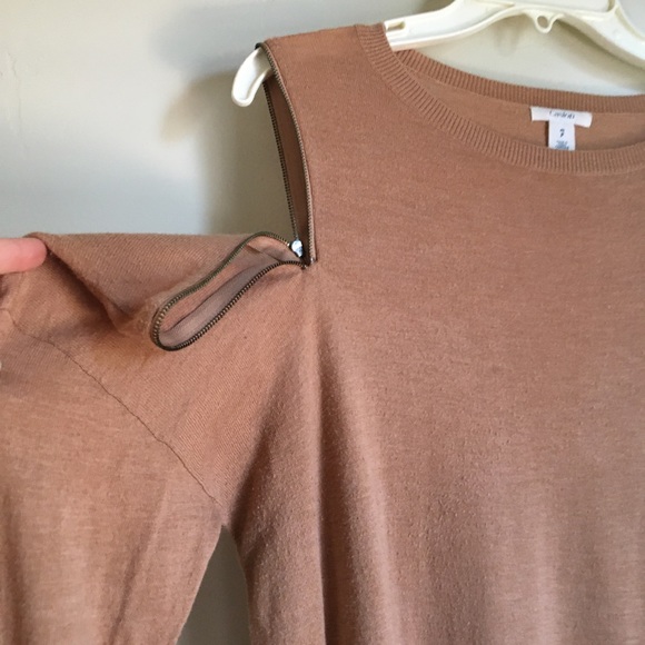 Caslon zipper sleeves cashmere feel cold shoulder - Picture 6 of 7